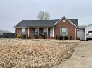 20 Hawthorne Dr, Lawrenceburg, TN 38464