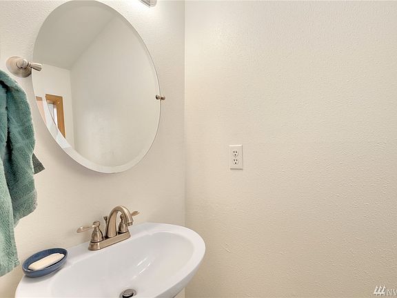 4th image of 8217 51st Ave NE APT 1A