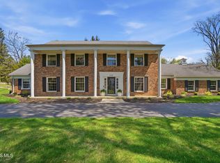 2442 Brookview Dr, Toledo, OH 43615
