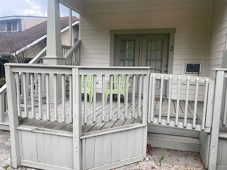 883 Monroe Dr NE — Photo 9
