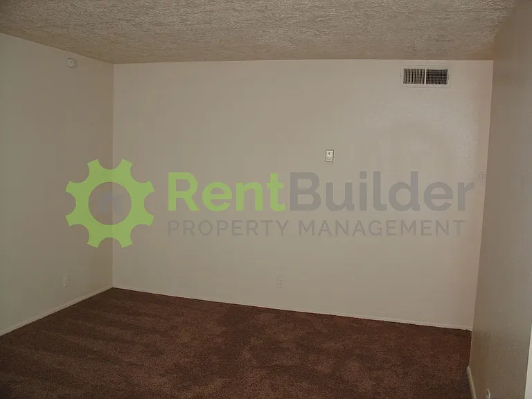 205 Vassar Dr SE — Photo 27