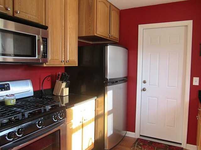 2nd image of 330 S Harefoote St