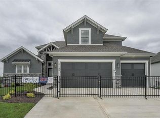 1905 SW River Run Dr, Lees Summit, MO 64082
