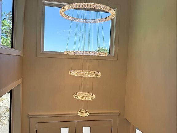 3rd image of 4305 NE 26 Place