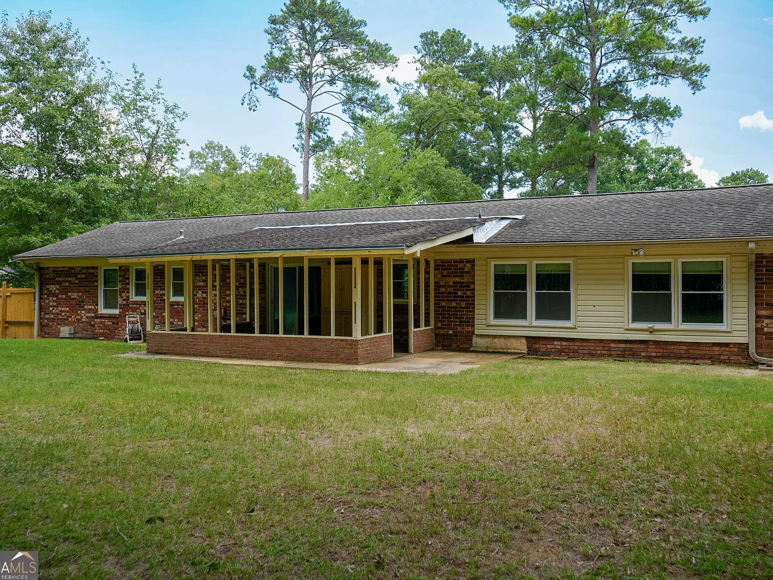 3 bed, 2.0 bath, 1744 sqft, $1,650 — Photo 3