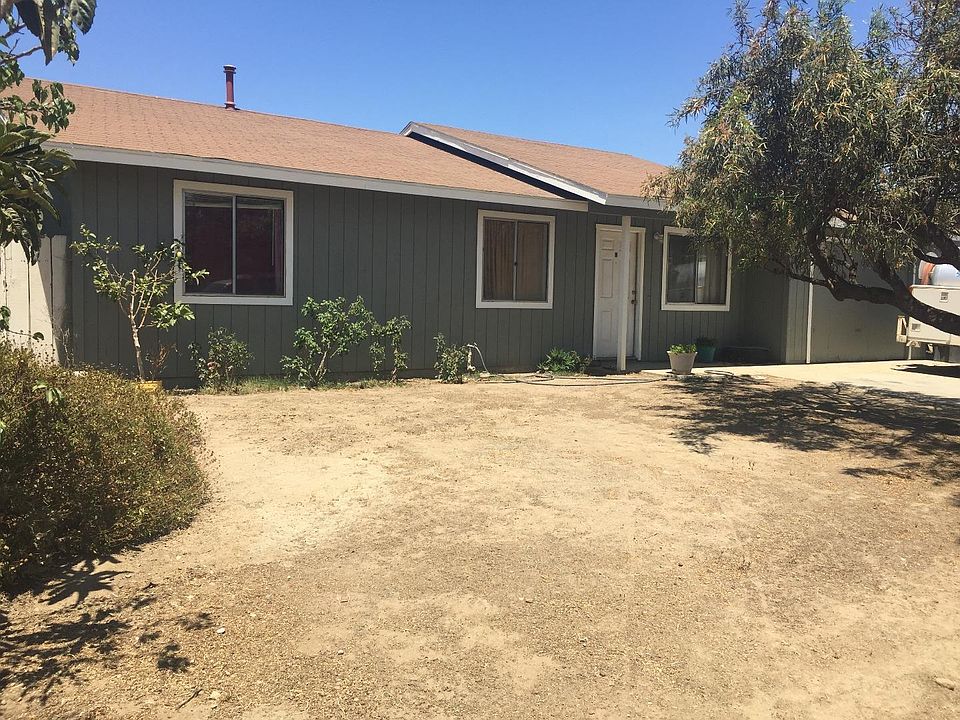2nd image of 1076 Pinnacles Ave