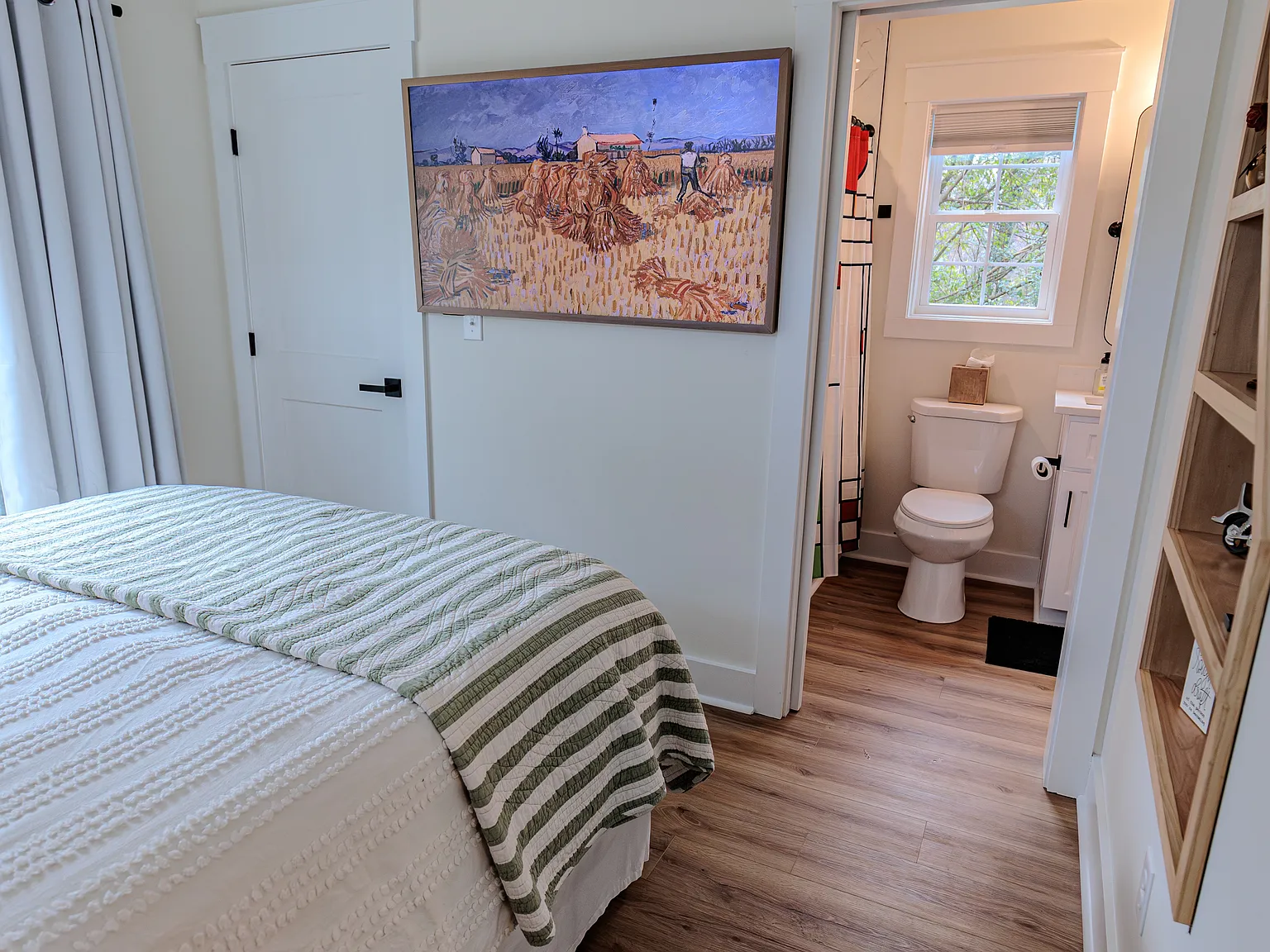2 bed, 550 sqft, $1,900 — Photo 3