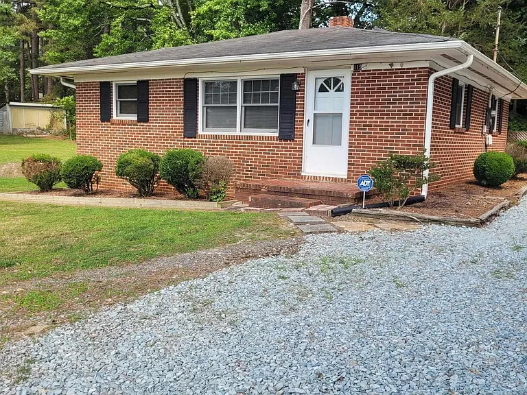 119 Andrews Chapel Rd — Photo 2