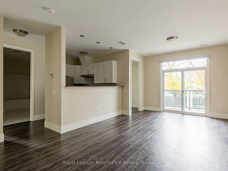 863 Abbey Ln #206 — Photo 5