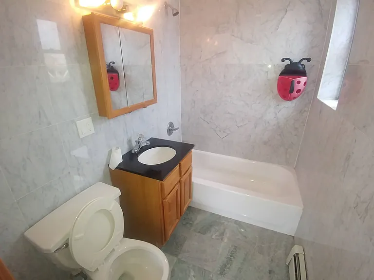 31 Monroe St #8B — Photo 9