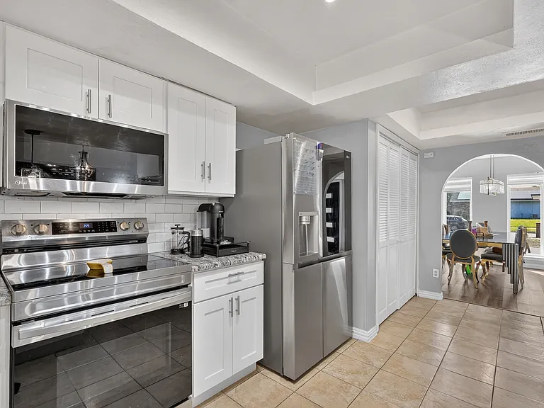 3486 Chelsea Ln — Photo 6
