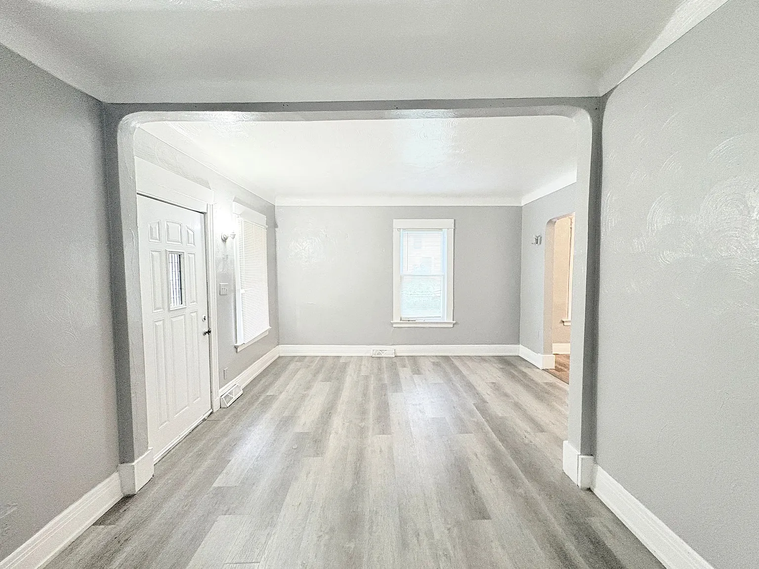 2 bed, 1020 sqft, $1,025 — Photo 2
