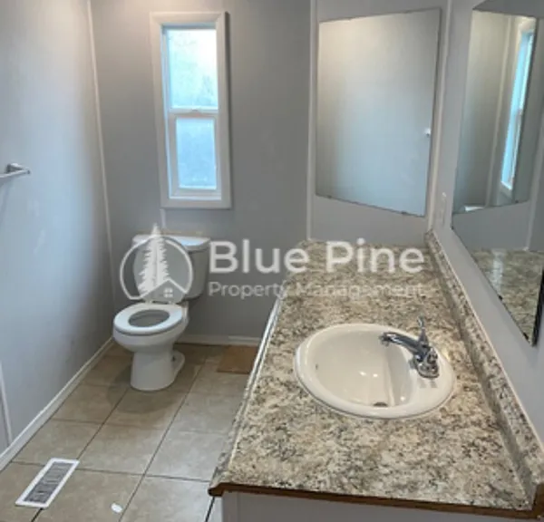 925 Wilson Ave #23 — Photo 10
