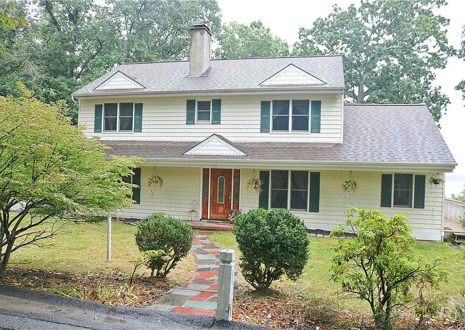 1st image of 16 Oaklandview Dr