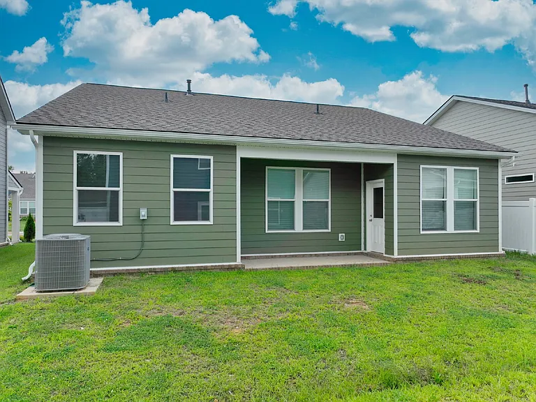 7187 Sutton Dr — Photo 44