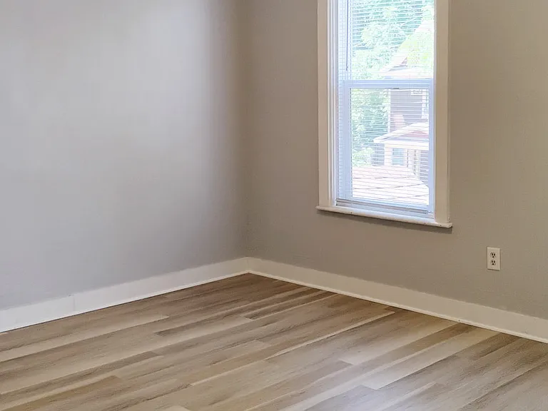 424 Charles Ave SE — Photo 8