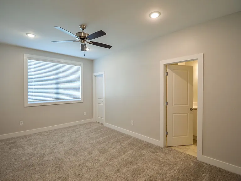 30 Lynn Ln #1002 — Photo 7