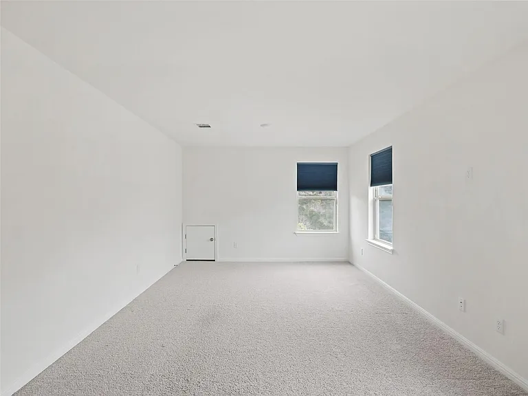 1328 Brescia Walk — Photo 30