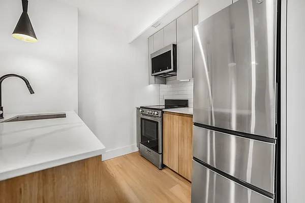 Rented by Highline Residential | media 29