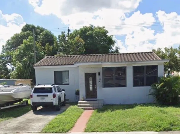 52 E 50th Pl, Hialeah, FL 33013