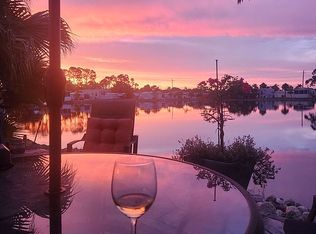 1000 Wiggins Pass Rd #L15, Naples, FL 34110