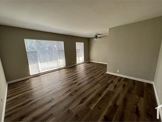 2nd image of 4133 Somerset Dr #C