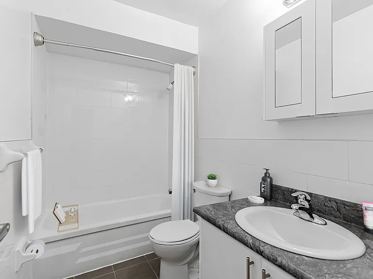 707 Finch Ave W — Photo 9