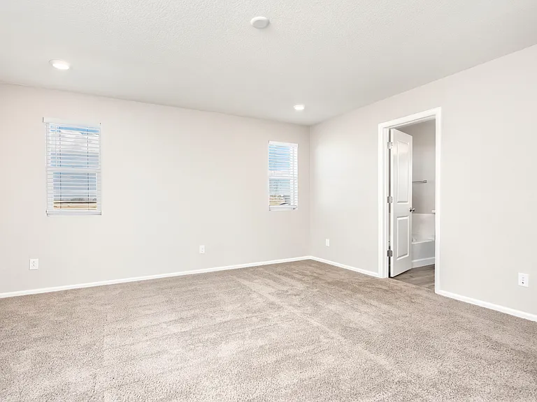 5725 N Hanover St — Photo 15
