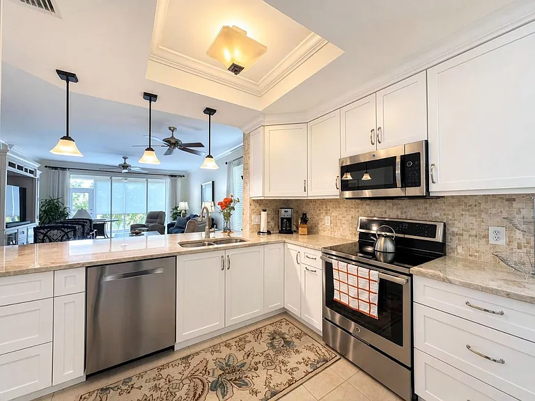 752 Wiggins Lake Dr #102 — Photo 8