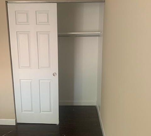 3rd image of 556 Fieldmount Dr