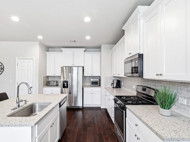 5602 Chestnut Xing — Photo 12