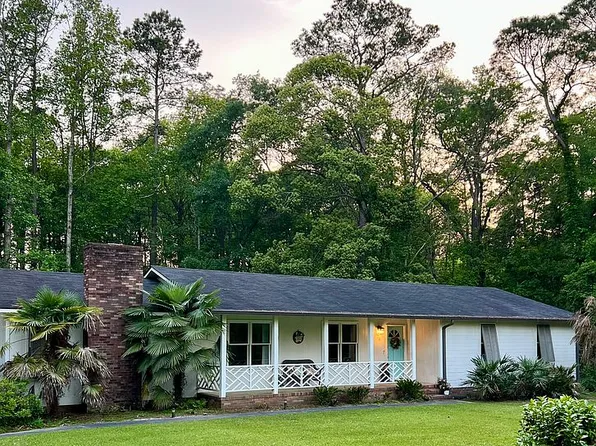 25 Hunters Gln, Thomasville, GA 31792