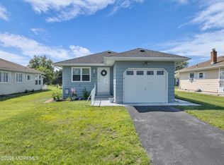 26 Bananier Dr, Toms River, NJ 08757