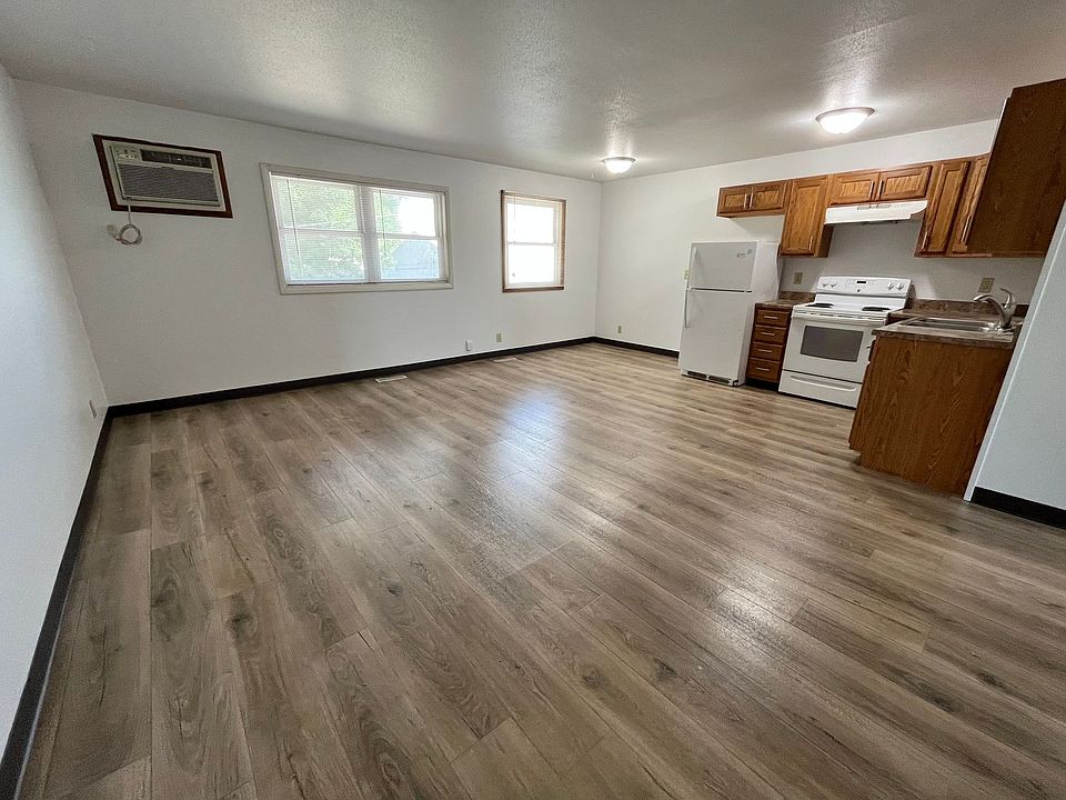1st image of 2332 S Duluth Ave #17