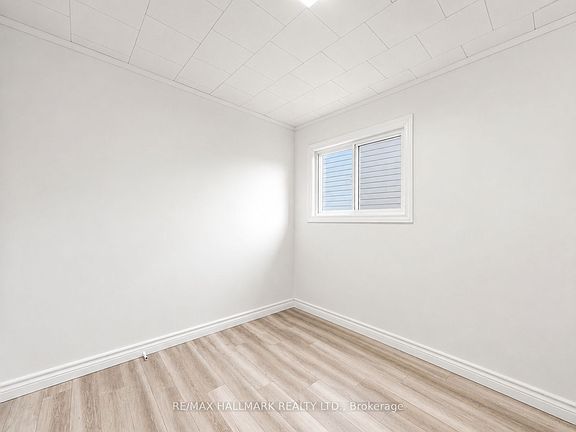 3rd image of 1053 Elm Rd