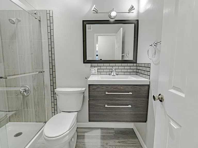 1108 Alice St — Photo 21