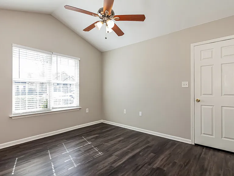 1315 Braveheart Ln — Photo 10