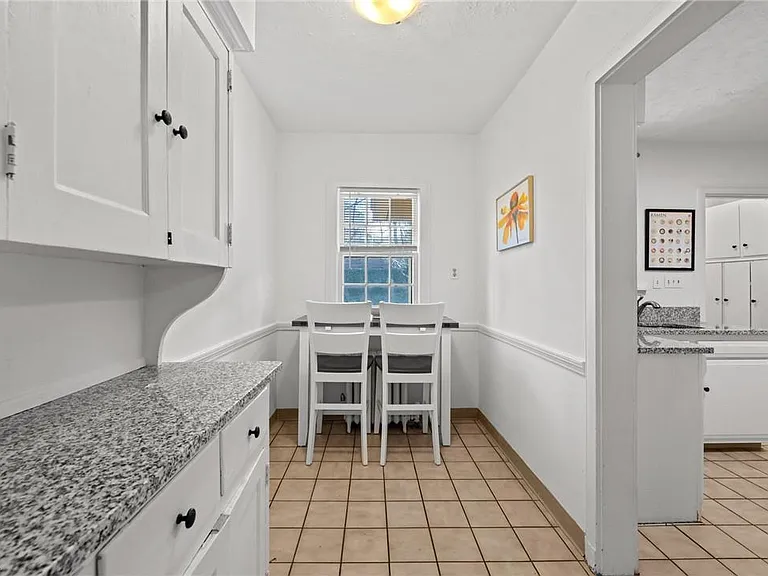 2331 S Overlook Rd N — Photo 12