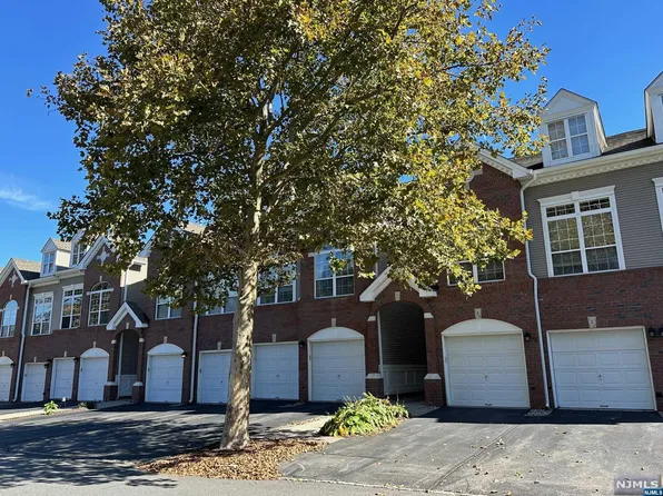 134 Carter Rd, Wanaque, NJ 07465