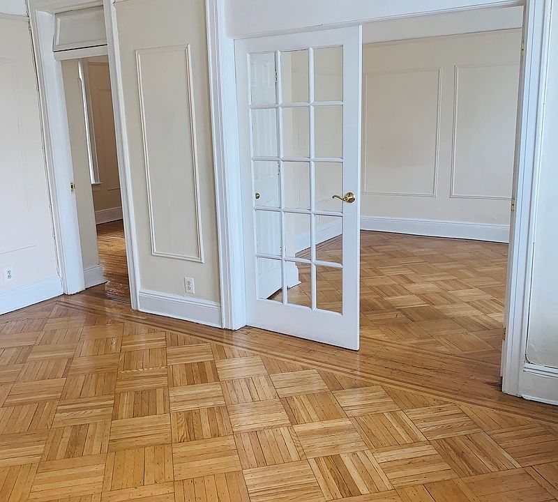 1st image of 3144 35th St APT 4