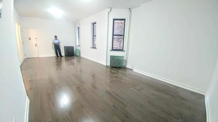 Rented by Downtown Mgt & Realty LLC | media 4