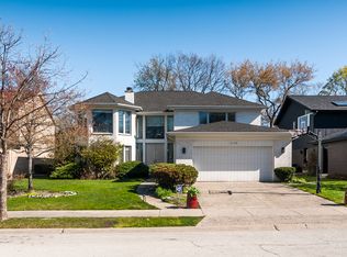 3148 Temple Ln, Wilmette, IL