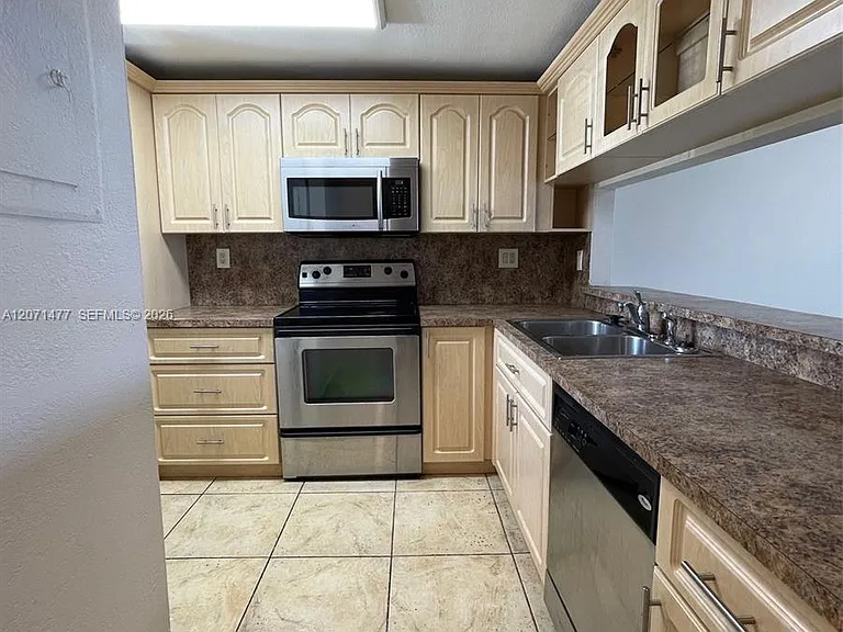 10290 NW 9th Street Cir #113 — Photo 8