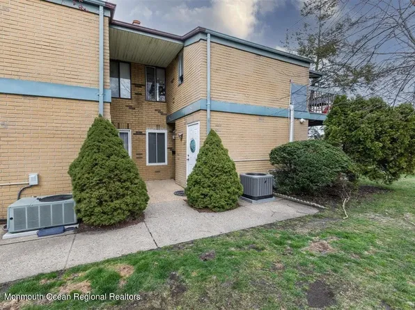 54 Northrup Dr #1, Brick, NJ 08724
