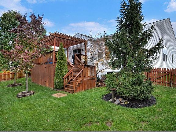 3rd image of 262 Stratford Dr