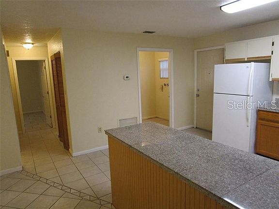 2nd image of 900 N Saint Clair Abrams Ave