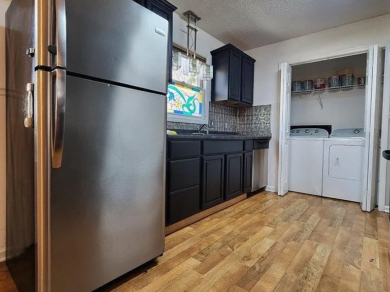 1711 Oak Hill Dr — Photo 7