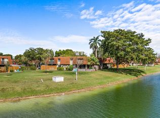 9494 NW 48th St, Sunrise, FL 33351