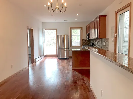 Rented by Capri Jet Realty Corp | media 1