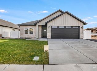 527 Falling Leaf Ln, Twin Falls, ID 83301